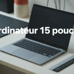 ordinateur portable 15 pouces affichant taille réelle sur bureau