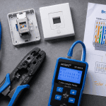 Branchement RJ45 avec outils, câble et schéma